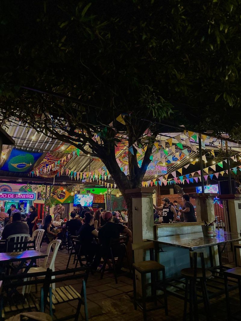 El patio del bar