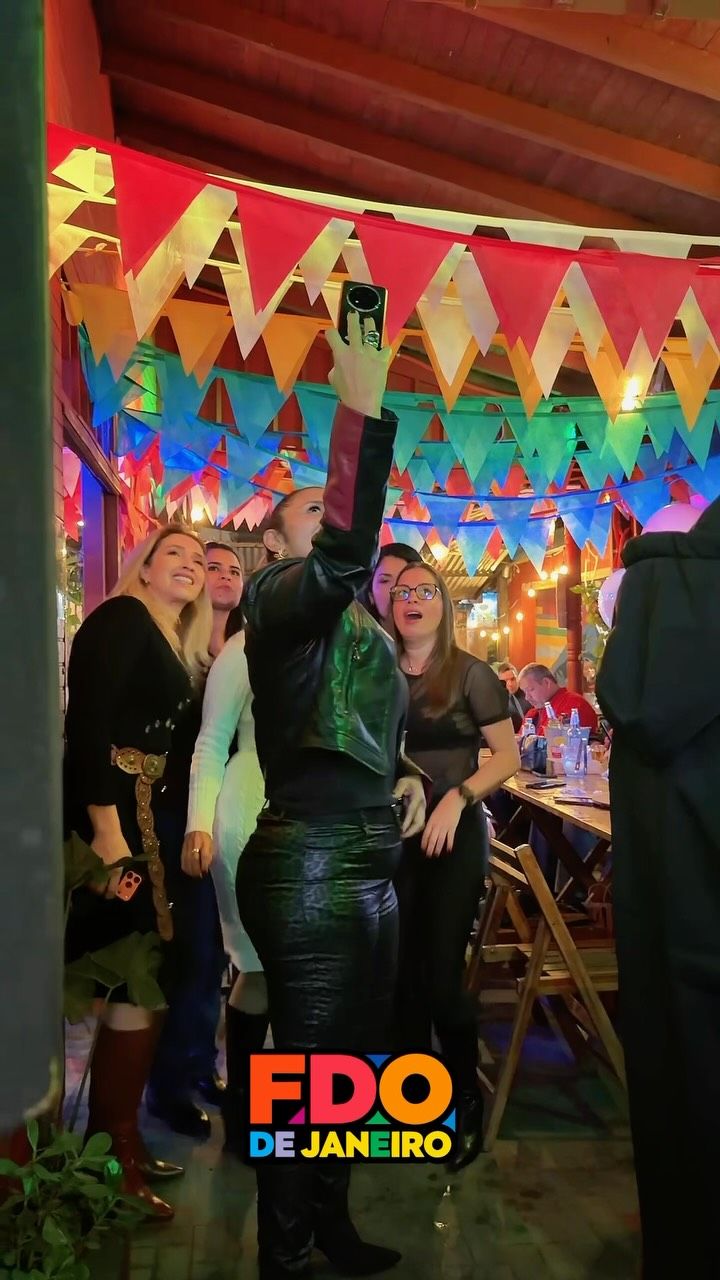 Noche de pagode en Fdo de Janeiro